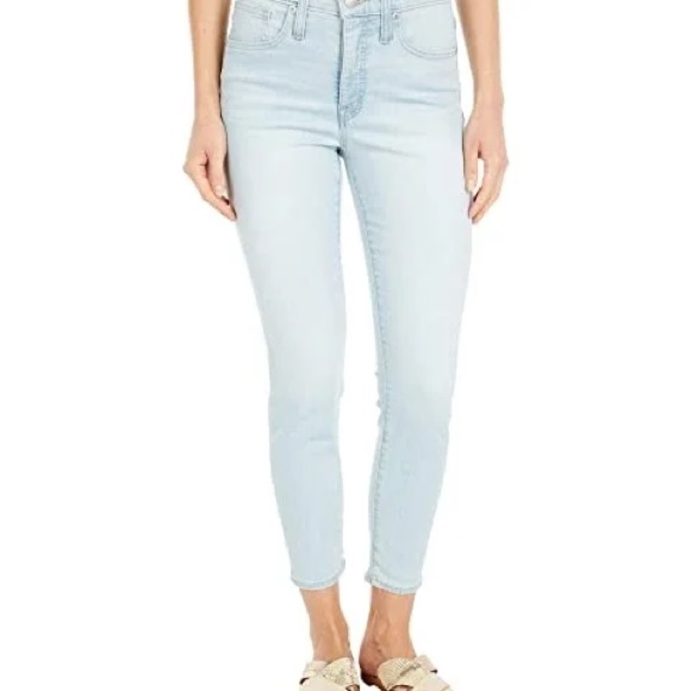 NWT 9" Mid-Rise Skinny Crop Jeans Simon Wash 33